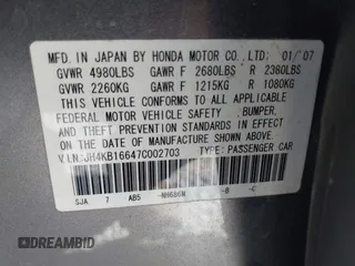 2007 Acura RL Tech Pkg with VIN JH4KB16647C002703, listed as a IAAI auction lot 41882614 with 174,713 mi miles. Bid and sale history available at carsss.com. Image 9.