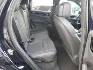 2019 Porsche Cayenne z VIN WP1AA2AY4KDA09845, wystawiony jako Copart lot #50871755 z przebiegiem 64 441 mil mil oraz Szkoda całkowita • Salvage title. Historia ofert i sprzedaży dostępna na DreamBid. Obrazek 10.