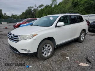 2013 Toyota Highlander z VIN 5TDZK3EH2DS120371, wystawiony jako Copart lot #61034595 z przebiegiem 170 607 mil mil oraz Szkoda całkowita • Salvage title. Historia ofert i sprzedaży dostępna na DreamBid. Obrazek 1.
