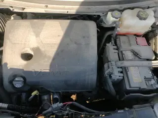 2019 Chevrolet Traverse LT z VIN 1GNEVHKW9KJ206395, wystawiony jako Copart lot #50384655 z przebiegiem 84 712 mil mil oraz Czysty tytuł • Clean title. Historia ofert i sprzedaży dostępna na DreamBid. Obrazek 15.