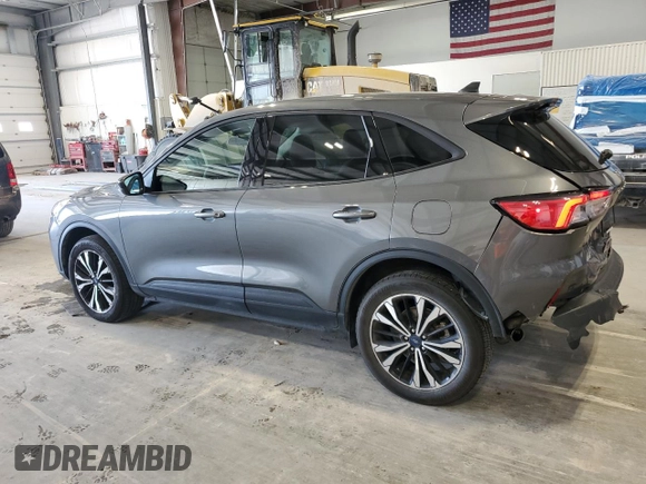 2022 Ford Escape SE with VIN 1FMCU9G60NUB40450, listed as a Copart auction lot 51223465 with 21,351 mi miles and Salvage Title. Bid and sale history available at DreamBid. Image 2.