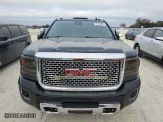 2015 GMC Sierra 3500HD Denali with VIN 1GT424E80FF657761, listed as a Copart auction lot 75131604 with 78,011 mi miles and Non Repairable. Bid and sale history available at carsss.com. Image 5.