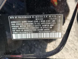 2014 Volkswagen Jetta SE z VIN 3VWD17AJ2EM397825, wystawiony jako Copart lot #64076595 z przebiegiem 61 691 mil mil oraz Szkoda całkowita • Salvage title. Historia ofert i sprzedaży dostępna na DreamBid. Obrazek 12.