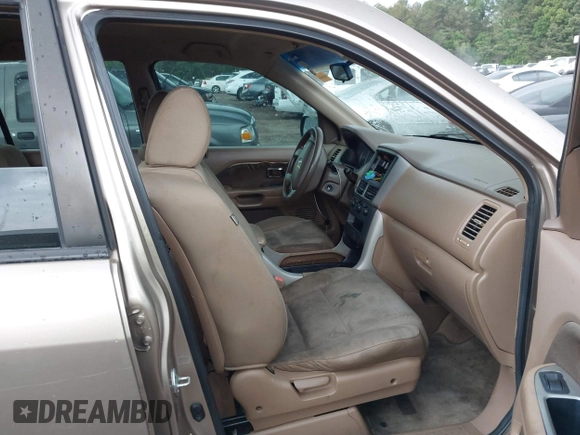 2007 Honda Pilot LX with VIN 5FNYF28197B002111, listed as a IAAI auction lot 42079540 with 1 mi miles. Bid and sale history available at carsss.com. Image 5.