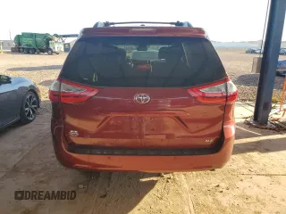 2017 Toyota Sienna XLE Auto Access Seat z VIN 5TDYZ3DCXHS829259, wystawiony jako Copart lot #60167795 z przebiegiem 52 444 mil mil oraz Szkoda całkowita • Salvage title. Historia ofert i sprzedaży dostępna na DreamBid. Obrazek 6.