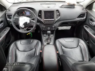 2019 Jeep Cherokee Trailhawk z VIN 1C4PJMBX0KD127324, wystawiony jako Copart lot #50821445 z przebiegiem 88 604 mil mil oraz Szkoda całkowita • Salvage title. Historia ofert i sprzedaży dostępna na DreamBid. Obrazek 8.