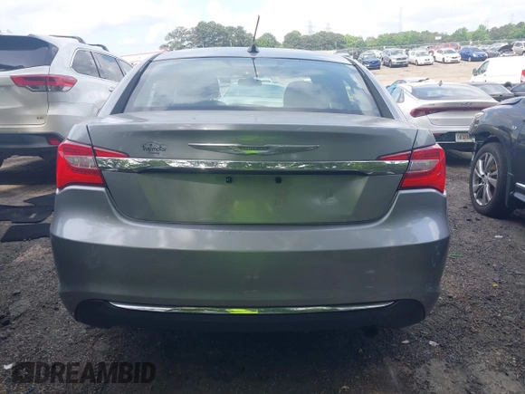 2014 Chrysler 200 LX z VIN 1C3CCBAB6EN211217, wystawiony jako IAAI lot #42169450 z przebiegiem 97 948 mil mil oraz . Historia ofert i sprzedaży dostępna na DreamBid. Obrazek 15.