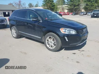 2016 Volvo XC60 T5 Premier with VIN YV4612RK8G2800032, listed as a IAAI auction lot 42173789 with 107,561 mi miles. Bid and sale history available at carsss.com. Image 1.