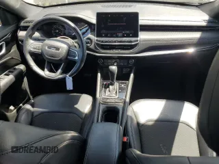 2022 Jeep Compass Latitude z VIN 3C4NJCBB6NT187791, wystawiony jako Copart lot #61102685 z przebiegiem 18 281 mil mil oraz Szkoda całkowita • Salvage title. Historia ofert i sprzedaży dostępna na DreamBid. Obrazek 8.