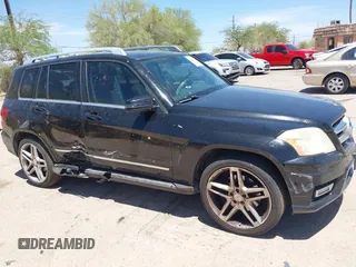 2011 Mercedes-Benz GLK 350 z VIN WDCGG8HB2BF632782, wystawiony jako IAAI lot #42296275 z przebiegiem 176 877 mil mil oraz . Historia ofert i sprzedaży dostępna na DreamBid. Obrazek 6.