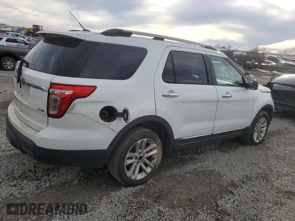 2014 Ford Explorer XLT with VIN 1FM5K8D83EGC02825, listed as a Copart auction lot 46193715 with 110,242 mi miles and Salvage Title. Bid and sale history available at carsss.com. Image 3.