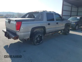 2005 Chevrolet Avalanche LS with VIN 3GNEC12Z25G220698, listed as a IAAI auction lot 41961705 with 167,644 mi miles and . Bid and sale history available at DreamBid. Image 4.