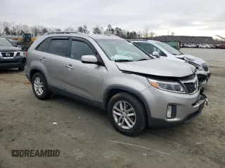 2015 Kia Sorento LX with VIN 5XYKT4A6XFG567734, listed as a Copart auction lot 43397335 with 152,166 mi miles and Salvage Title. Bid and sale history available at DreamBid. Image 4.