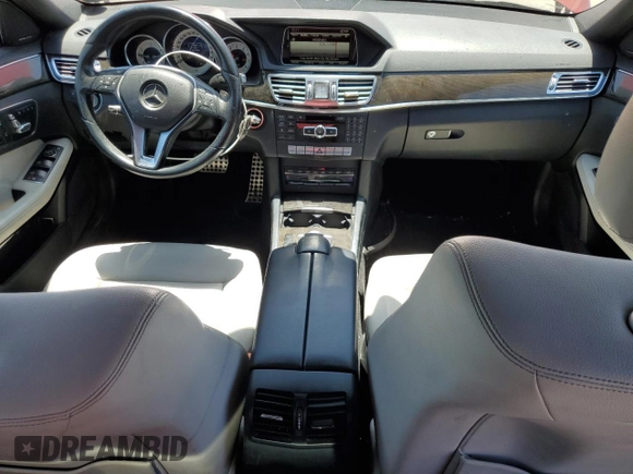 2014 Mercedes-Benz E 350 Sport с VIN WDDHF5KB9EA998556, выставлен на аукционе Copart как лот 56410605 с пробегом 112 110 миль миль и Списание • Salvage title. История ставок и продаж доступна на DreamBid. Изображение 8.