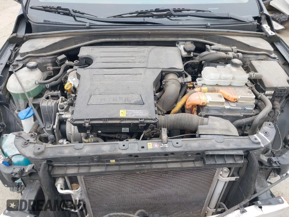2020 Hyundai Ioniq Blue with VIN KMHC65LCXLU186010, listed as a IAAI auction lot 42019760 with 118,004 mi miles and . Bid and sale history available at DreamBid. Image 10.