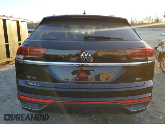 2022 Volkswagen Atlas SE z VIN 1V2HE2CA3NC226199, wystawiony jako Copart lot #58964475 z przebiegiem 40 891 mil mil oraz Nie do naprawy. Historia ofert i sprzedaży dostępna na DreamBid. Obrazek 6.
