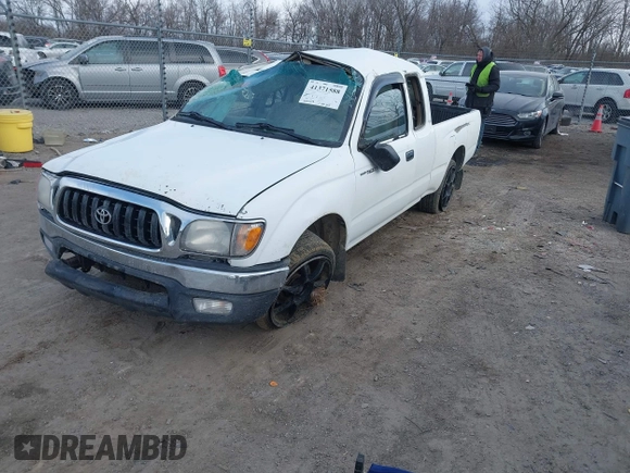 2002 Toyota Tacoma z VIN 5TEVL52N52Z079509, wystawiony jako IAAI lot #41371588 z przebiegiem 220 579 mil mil oraz . Historia ofert i sprzedaży dostępna na DreamBid. Obrazek 17.