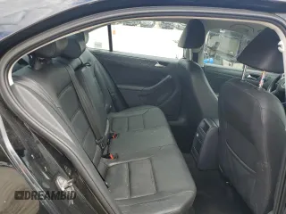 2012 Volkswagen Jetta SE z VIN 3VWDP7AJ9CM077736, wystawiony jako Copart lot #55556735 z przebiegiem 165 654 mil mil oraz Nie do naprawy • Non repairable. Historia ofert i sprzedaży dostępna na DreamBid. Obrazek 10.