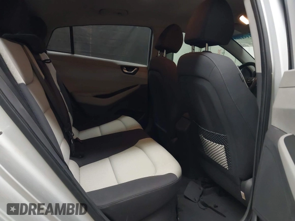 2018 Hyundai Ioniq SEL z VIN KMHC75LC2JU071766, wystawiony jako IAAI lot #42334469 z przebiegiem 78 987 mil mil oraz . Historia ofert i sprzedaży dostępna na DreamBid. Obrazek 8.