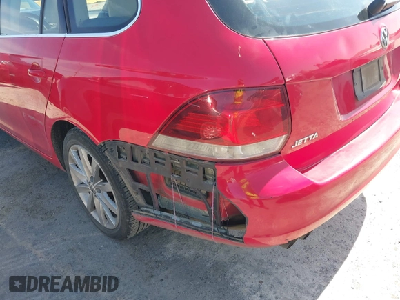 2012 Volkswagen Jetta TDI w/Sunroof & Nav z VIN 3VWPL7AJ0CM688974, wystawiony jako IAAI lot #42536983 z przebiegiem 202 719 mil mil oraz . Historia ofert i sprzedaży dostępna na DreamBid. Obrazek 6.