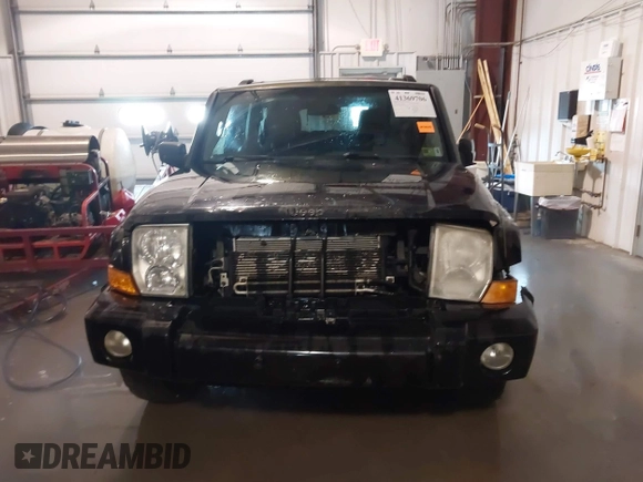 2007 Jeep Commander Sport z VIN 1J8HG48P17C545682, wystawiony jako IAAI lot #41369706 z przebiegiem 187 900 mil mil oraz . Historia ofert i sprzedaży dostępna na DreamBid. Obrazek 13.
