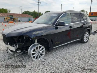 2023 BMW X5 xDrive40i z VIN 5UXCR6C08P9N88333, wystawiony jako Copart lot #57154265 z przebiegiem 31 961 mil mil oraz Szkoda całkowita • Salvage title. Historia ofert i sprzedaży dostępna na DreamBid. Obrazek 1.