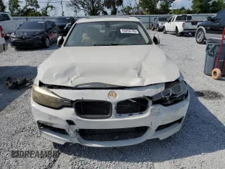 2013 BMW 3 Series 320i z VIN WBA3B1C57DK128974, wystawiony jako Copart lot #58858745 z przebiegiem Nie podano mil oraz Czysty tytuł • Clean title. Historia ofert i sprzedaży dostępna na DreamBid. Obrazek 5.