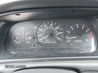 1998 Toyota Camry LE z VIN 4T1BG22K7WU236334, wystawiony jako IAAI lot #41662673 z przebiegiem 182 960 mil mil oraz . Historia ofert i sprzedaży dostępna na DreamBid. Obrazek 7.