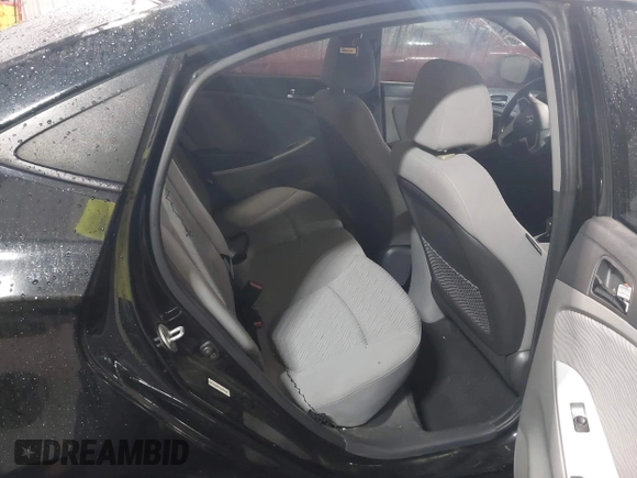 2012 Hyundai Accent GLS z VIN KMHCU4AEXCU059553, wystawiony jako IAAI lot #42207435 z przebiegiem 122 796 mil mil oraz . Historia ofert i sprzedaży dostępna na DreamBid. Obrazek 8.