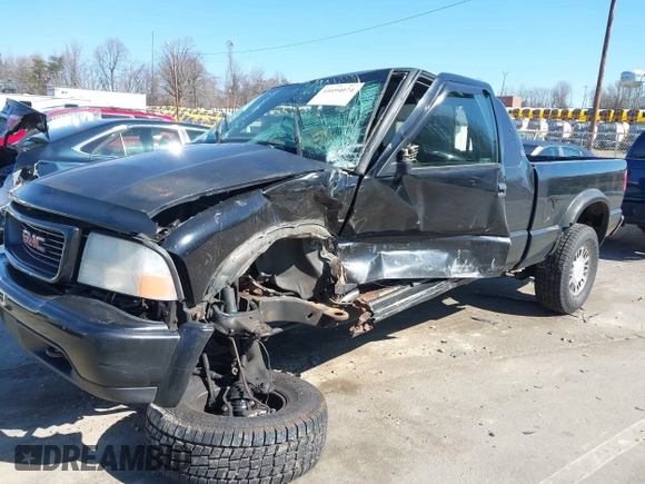 2000 GMC Sonoma SLS w/1SJ Pkg with VIN 1GTCT19W5Y8181305, listed as a IAAI auction lot 41694074 with 243,564 mi miles. Bid and sale history available at carsss.com. Image 6.