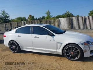 2015 Jaguar XF V6 Portfolio with VIN SAJWJ0FF4F8U72149, listed as a IAAI auction lot 40386903 with 49,055 mi miles. Bid and sale history available at carsss.com. Image 13.