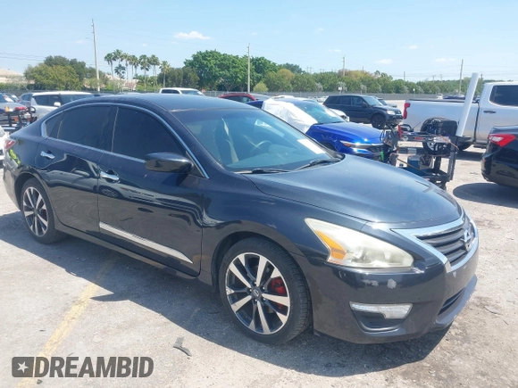 2014 Nissan Altima SV with VIN 1N4AL3AP3EC174276, listed as a IAAI auction lot 42070847 with 128,355 mi miles and . Bid and sale history available at carsss.com. Image 1.