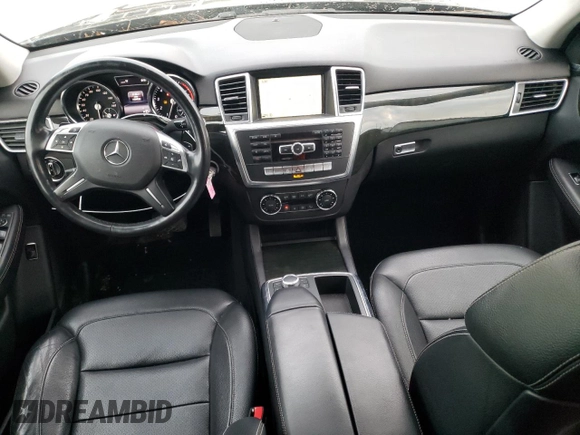 2015 Mercedes-Benz M 350 z VIN 4JGDA5HBXFA484047, wystawiony jako Copart lot #72438802 z przebiegiem 100 936 mil mil oraz . Historia ofert i sprzedaży dostępna na DreamBid. Obrazek 8.