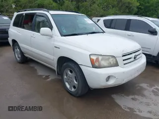 2004 Toyota Highlander z VIN JTEDP21A740028377, wystawiony jako IAAI lot #41945237 z przebiegiem 206 315 mil mil oraz . Historia ofert i sprzedaży dostępna na DreamBid. Obrazek 1.