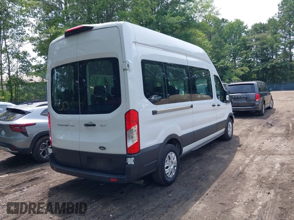 2022 Ford Transit Passenger XL with VIN 1FBAX2X89NKA78929, listed as a IAAI auction lot 42493797 with 35,885 mi miles and . Bid and sale history available at DreamBid. Image 4.