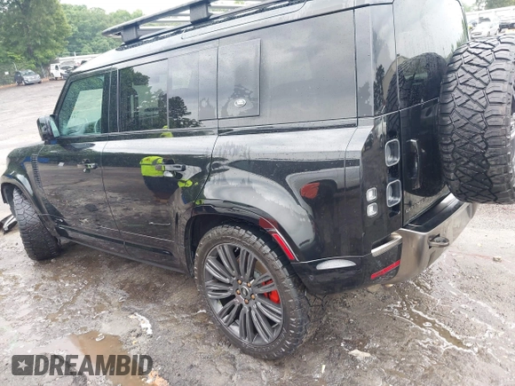 2020 Land Rover Defender X with VIN SALEXEEU9L2030559, listed as a IAAI auction lot 42323334 with 41,325 mi miles and . Bid and sale history available at DreamBid. Image 3.