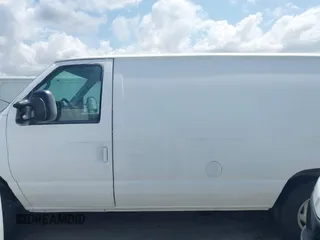 2013 Ford Econoline Cargo Commercial z VIN 1FTNE2EW8DDB01110, wystawiony jako IAAI lot #42290270 z przebiegiem 241 988 mil mil oraz . Historia ofert i sprzedaży dostępna na DreamBid. Obrazek 14.