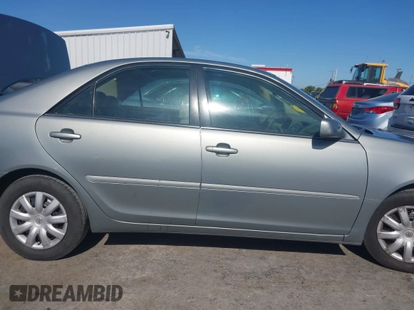 2005 Toyota Camry LE z VIN 4T1BE30K65U592500, wystawiony jako IAAI lot #42373718 z przebiegiem 189 054 mil mil oraz . Historia ofert i sprzedaży dostępna na DreamBid. Obrazek 13.