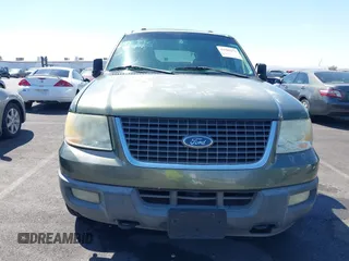 2003 Ford Expedition Special Service with VIN 1FMPU16L53LB21633, listed as a IAAI auction lot 41960271 with 196,178 mi miles. Bid and sale history available at carsss.com. Image 12.