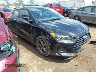 2019 Hyundai Veloster Premium с VIN KMHTG6AF1KU003446, выставлен на аукционе IAAI как лот 42551823 с пробегом 93 296 миль миль и . История ставок и продаж доступна на DreamBid. Изображение 1.