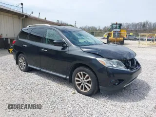 2015 Nissan Pathfinder SV with VIN 5N1AR2MM4FC685724, listed as a IAAI auction lot 41999550 with 176,271 mi miles. Bid and sale history available at carsss.com. Image 1.