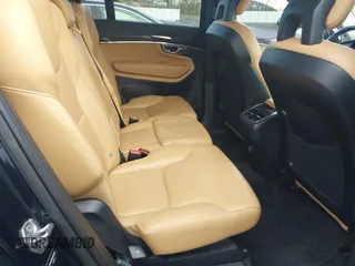 2016 Volvo XC90 T6 Momentum with VIN YV4A22PKXG1045546, listed as a IAAI auction lot 41928078 with 136,790 mi miles. Bid and sale history available at carsss.com. Image 8.