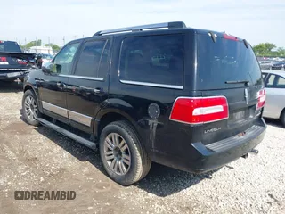 2007 Lincoln Navigator with VIN 5LMFU28527LJ11046, listed as a IAAI auction lot 42651633 with 176,923 mi miles and . Bid and sale history available at DreamBid. Image 3.