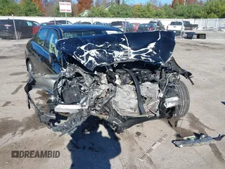 2016 Mercedes-Benz E-Class E 350 Luxury with VIN WDDHF8JB6GB180296, listed as a IAAI auction lot 40766378 with 1 mi miles. Bid and sale history available at carsss.com. Image 1.