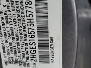 2005 Honda Civic LX z VIN 2HGES16575H577864, wystawiony jako Copart lot #55830085 z przebiegiem Nie podano mil oraz Szkoda całkowita • Salvage title. Historia ofert i sprzedaży dostępna na DreamBid. Obrazek 12.