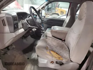 2000 Ford F-250 XL z VIN 1FTNX21S5YEC10427, wystawiony jako Copart lot #59093625 z przebiegiem 111 585 mil mil oraz Szkoda całkowita • Salvage title. Historia ofert i sprzedaży dostępna na DreamBid. Obrazek 7.