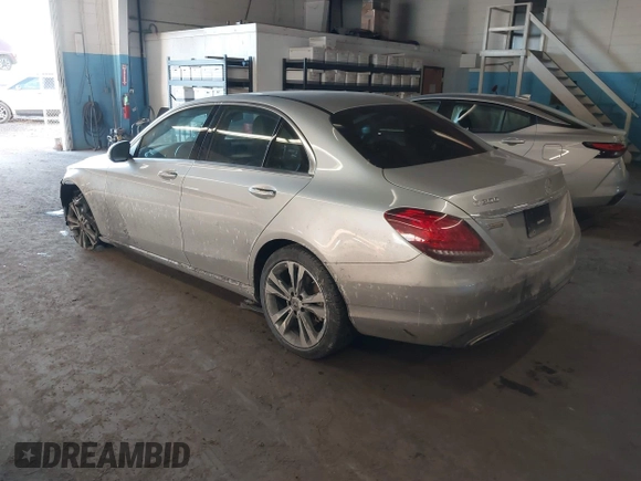 2021 Mercedes-Benz C 300 z VIN W1KWF8EB6MR646927, wystawiony jako IAAI lot #41645450 z przebiegiem 53 464 mil mil oraz . Historia ofert i sprzedaży dostępna na DreamBid. Obrazek 3.