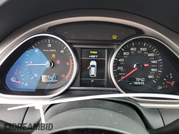 2014 Audi Q7 Prestige с VIN WA1WMAFE5ED015613, выставлен на аукционе Copart как лот 73987704 с пробегом 130 939 миль миль и Списание • Salvage title. История ставок и продаж доступна на DreamBid. Изображение 9.