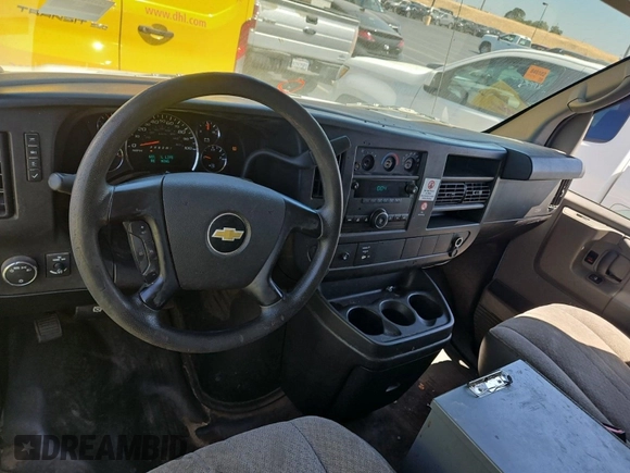 2012 Chevrolet Express Cargo z VIN 1GCWGFCA8C1179156, wystawiony jako IAAI lot #42619582 z przebiegiem 168 910 mil mil oraz . Historia ofert i sprzedaży dostępna na DreamBid. Obrazek 10.