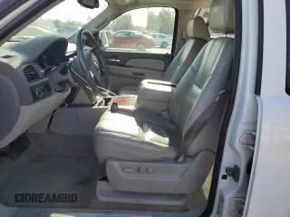 2008 Chevrolet Suburban LT w/2LT with VIN 3GNFC16038G200111, listed as a Copart auction lot 54921175 with 490,511 mi miles and Clean Title. Bid and sale history available at carsss.com. Image 7.